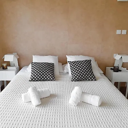 Les Suites Du Saint Nazaire - Les Balcons De La Cite Carcassonne Exterior photo