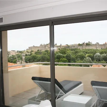 Les Suites Du Saint Nazaire - Les Balcons De La Cite Carcassonne Exterior photo